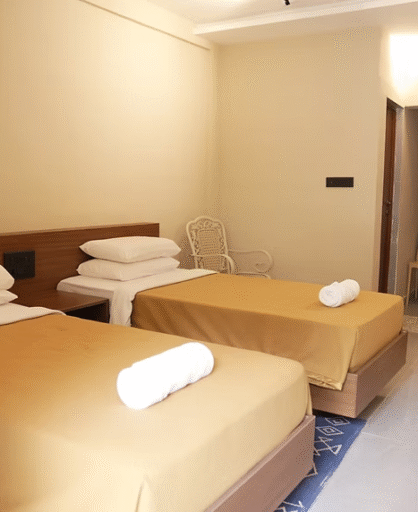 DELUXE ROOMS 1